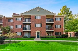1516 N River West Court 1A, Mount Prospect, IL 60056