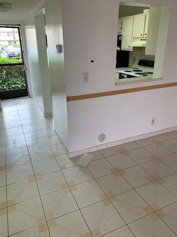 7840 NW 50TH Street 108, Lauderhill, FL 33351
