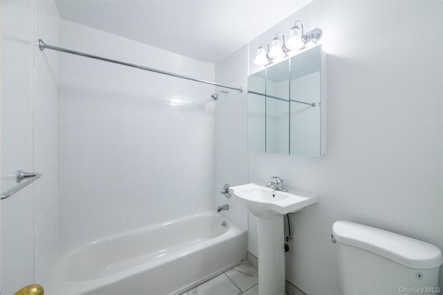 125 Lake Street 11-K North, White Plains, NY 10604