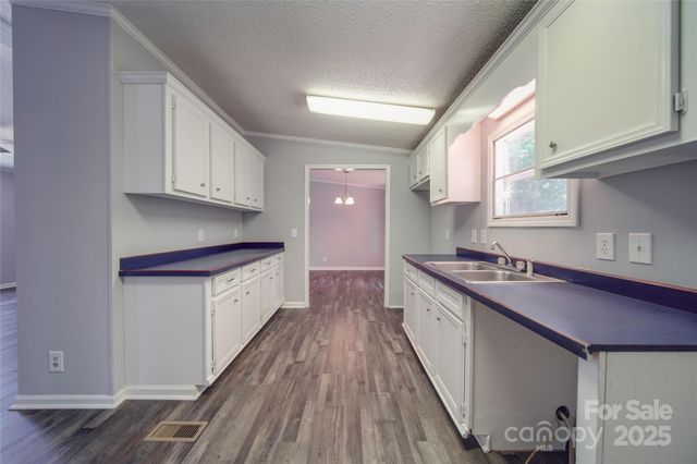 355 Shoreline Road, New London, NC 28127