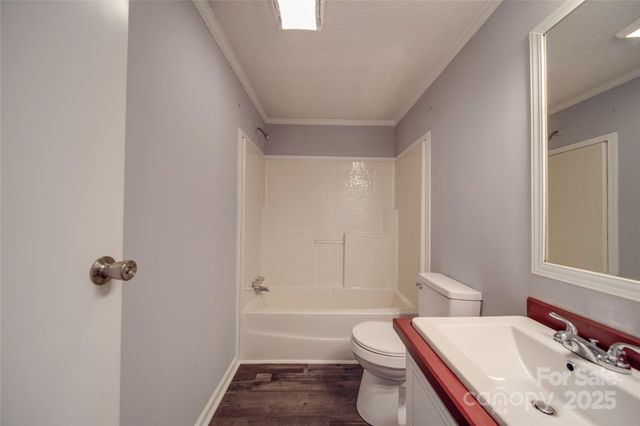 355 Shoreline Road, New London, NC 28127