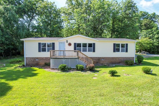 355 Shoreline Road, New London, NC 28127