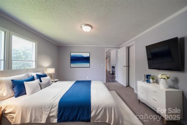 355 Shoreline Road, New London, NC 28127