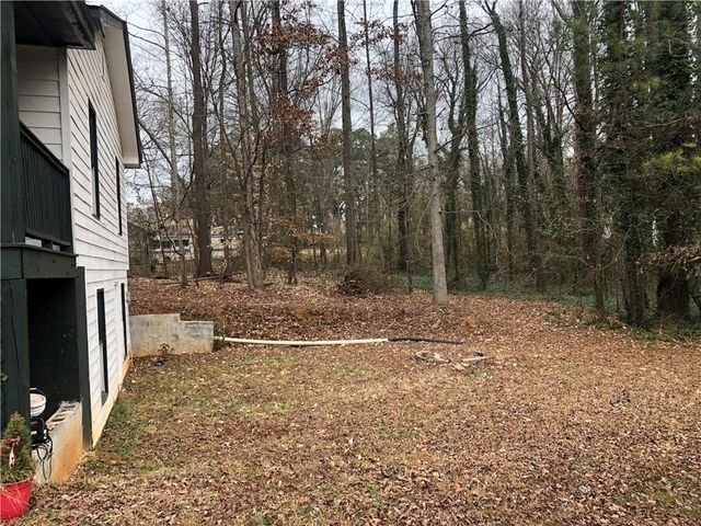 4744 Chickasaw SE Way, Acworth, GA 30102