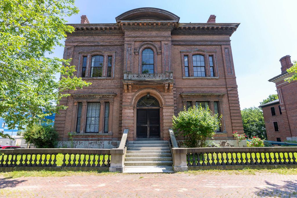 300 Danforth Street, Portland, ME 04102 — exterior