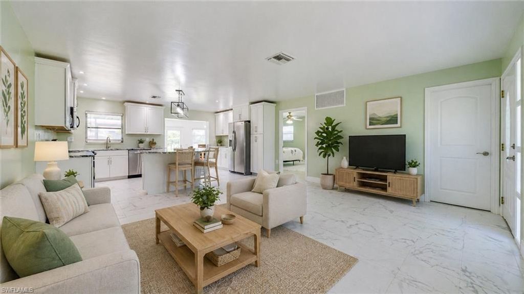 2708 Mangrove ST, ST. JAMES CITY, FL 33956 — photo 4