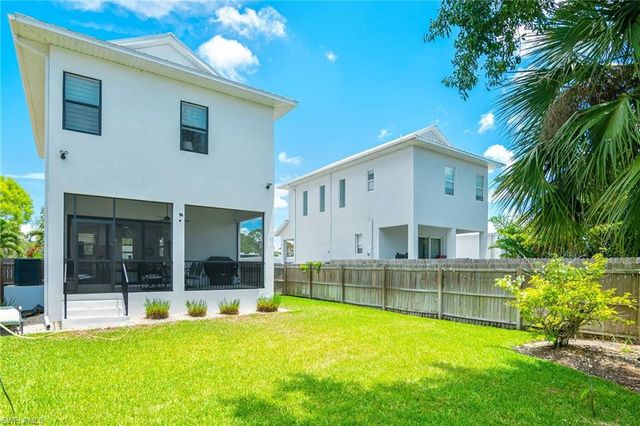 3016 Van Buren AVE, Naples, FL 34112