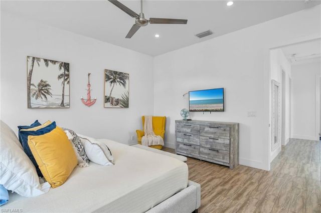 3016 Van Buren AVE, Naples, FL 34112
