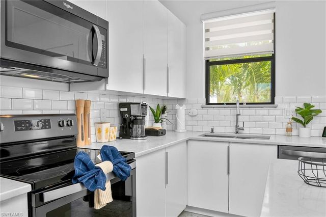 3016 Van Buren AVE, Naples, FL 34112