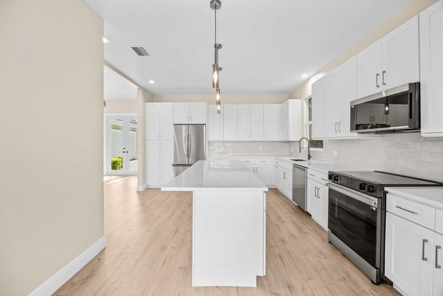 10206 Isle Of Pines Court, Port St. Lucie, Port St Lucie, FL 34986