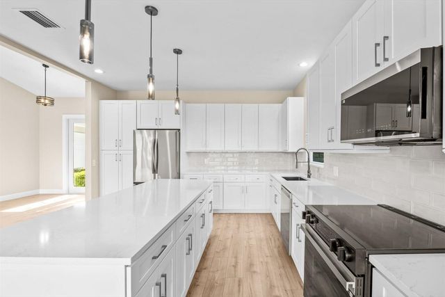 10206 Isle Of Pines Court, Port St. Lucie, Port St Lucie, FL 34986