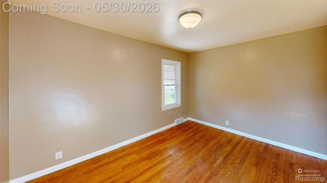 20710 Redmond Avenue, Eastpointe, MI 48021