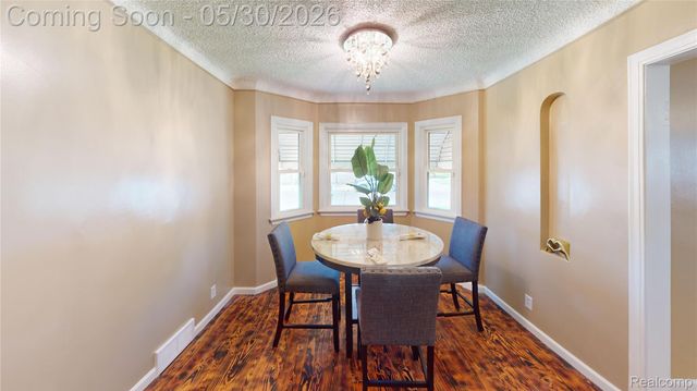 20710 Redmond Avenue, Eastpointe, MI 48021