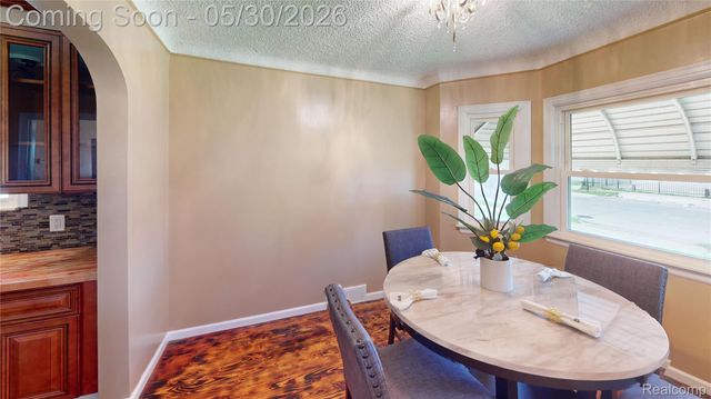 20710 Redmond Avenue, Eastpointe, MI 48021