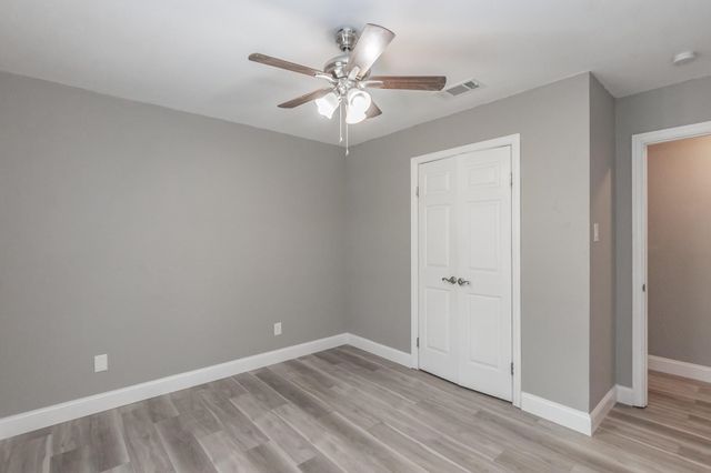2013 Memphis Drive, Bedford, TX 76022