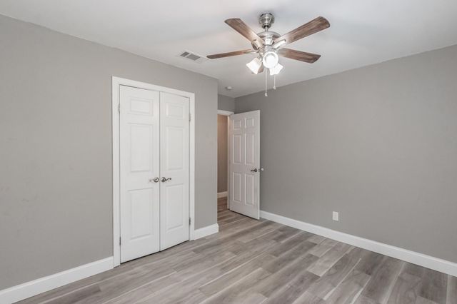 2013 Memphis Drive, Bedford, TX 76022