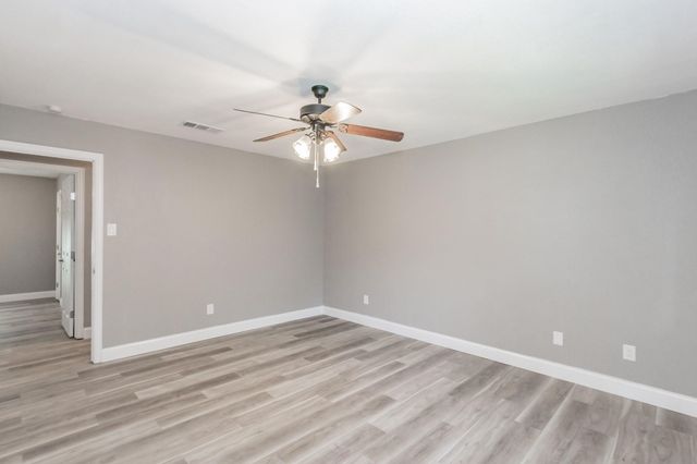 2013 Memphis Drive, Bedford, TX 76022