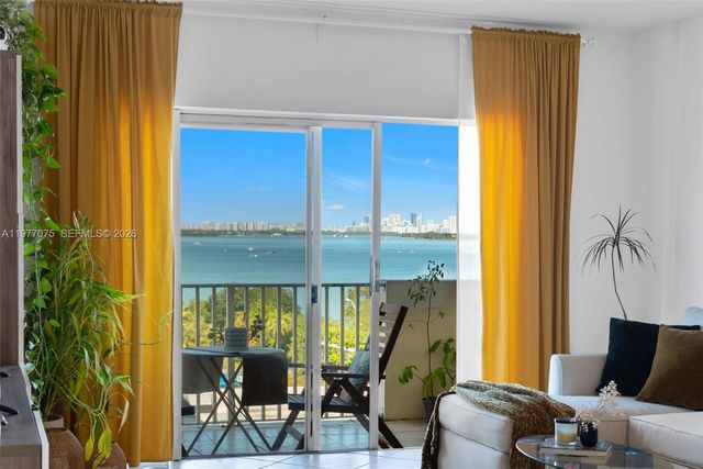 1455 N Treasure Dr PH-G, North Bay Village, FL 33141