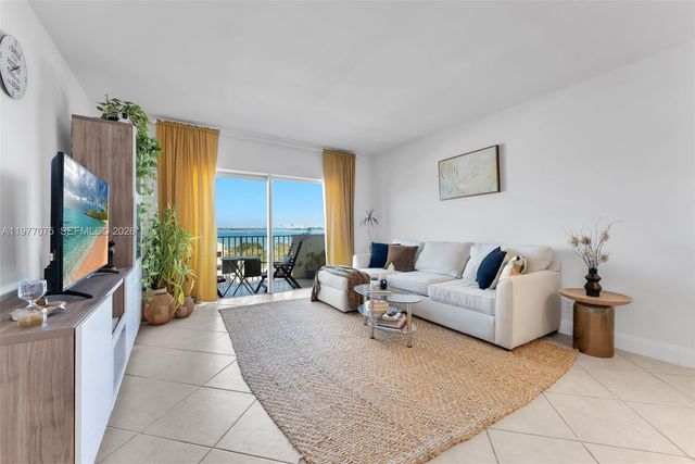 1455 N Treasure Dr PH-G, North Bay Village, FL 33141