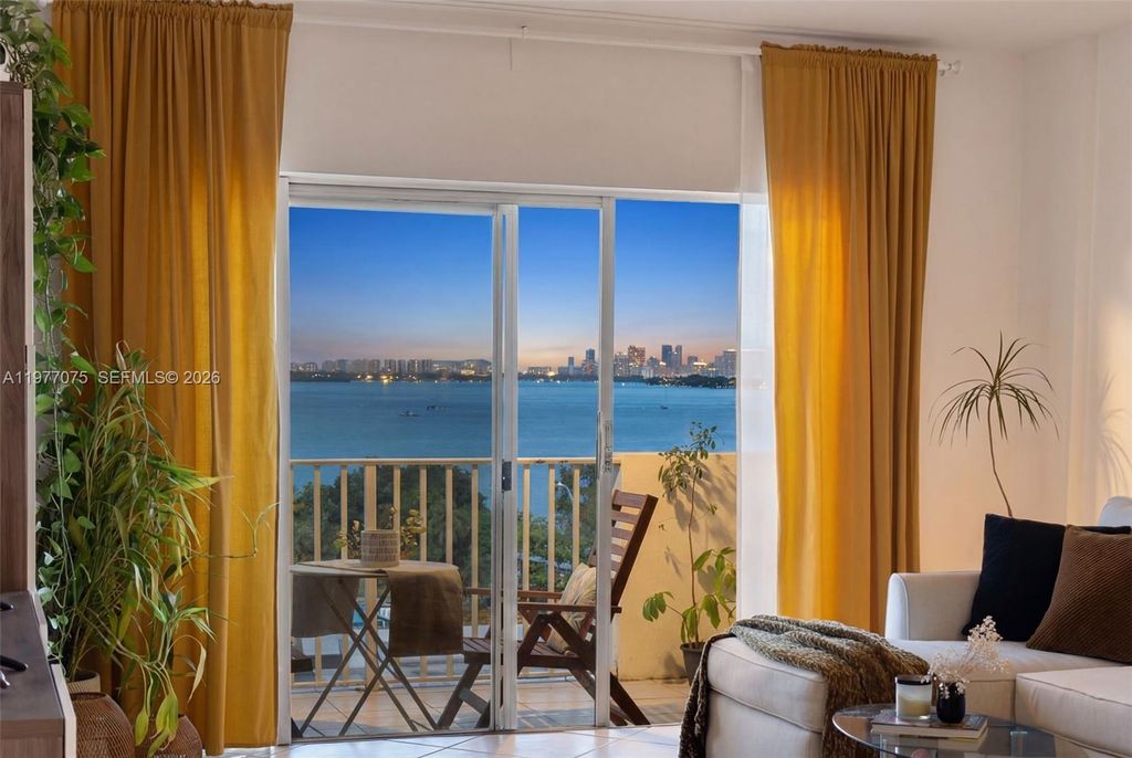 1455 N Treasure Dr PH-G, North Bay Village, FL 33141