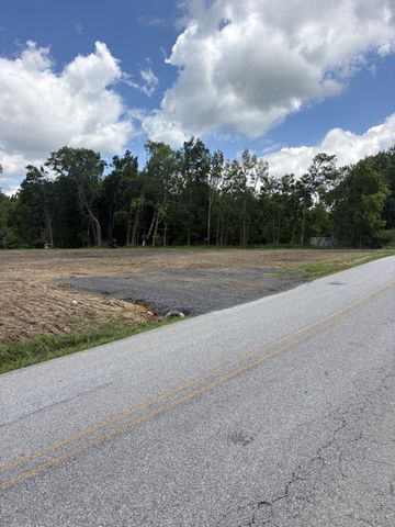 0 Days Rd, Lafayette, TN 37083