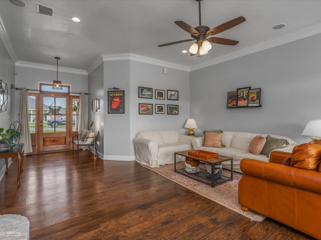 4204 Parkridge Drive, Benton, LA 71006