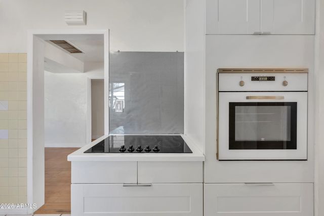 3301 W LYNWOOD Street, Phoenix, AZ 85009