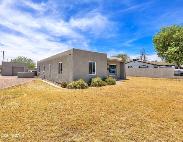 3301 W LYNWOOD Street, Phoenix, AZ 85009