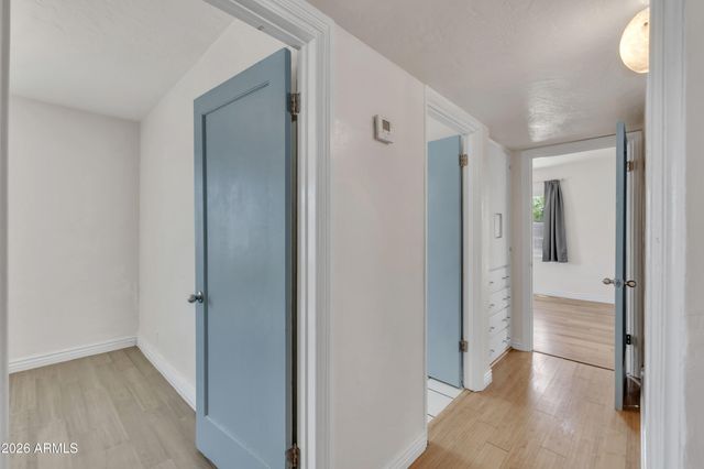 3301 W LYNWOOD Street, Phoenix, AZ 85009