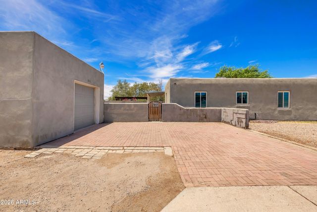 3301 W LYNWOOD Street, Phoenix, AZ 85009