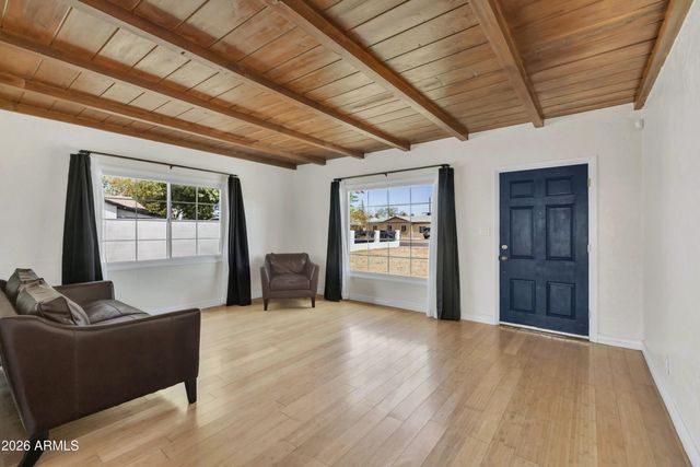 3301 W LYNWOOD Street, Phoenix, AZ 85009