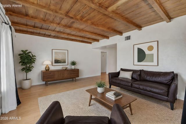 3301 W LYNWOOD Street, Phoenix, AZ 85009