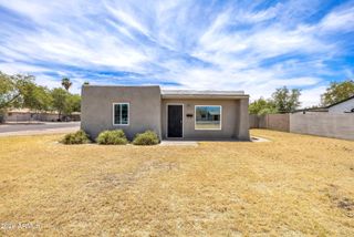 3301 W LYNWOOD Street, Phoenix, AZ 85009