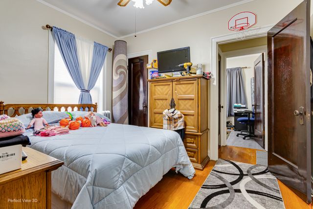 7829 S Cornell Avenue, Chicago, IL 60649