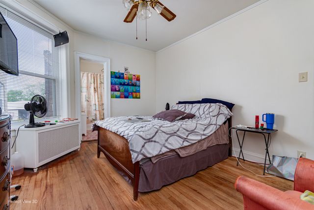 7829 S Cornell Avenue, Chicago, IL 60649