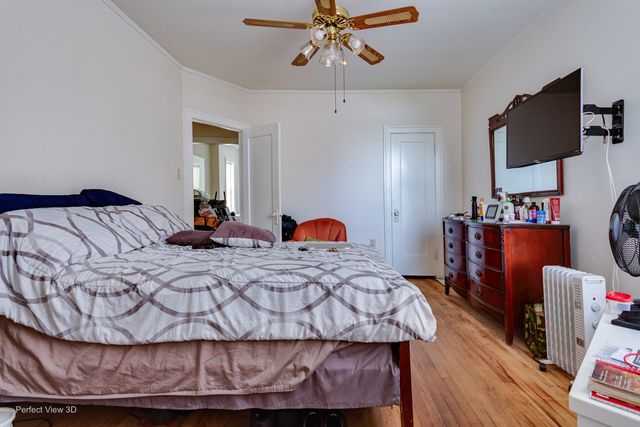 7829 S Cornell Avenue, Chicago, IL 60649