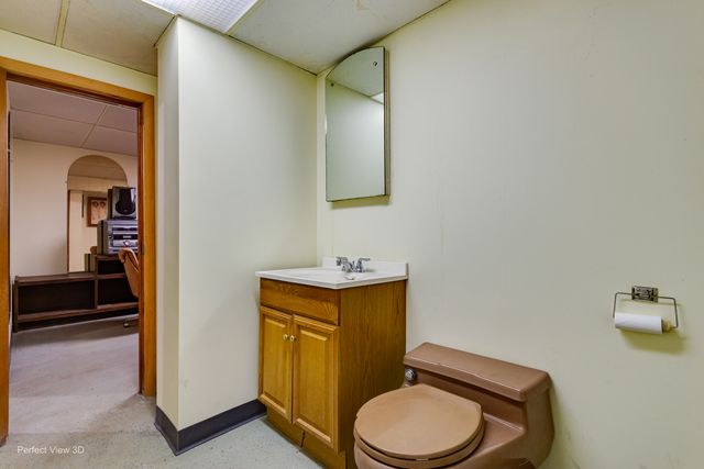 7829 S Cornell Avenue, Chicago, IL 60649