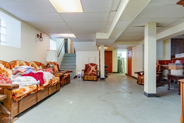 7829 S Cornell Avenue, Chicago, IL 60649
