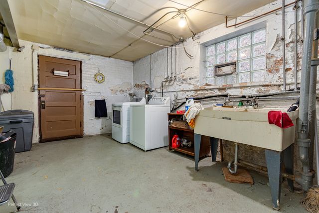 7829 S Cornell Avenue, Chicago, IL 60649