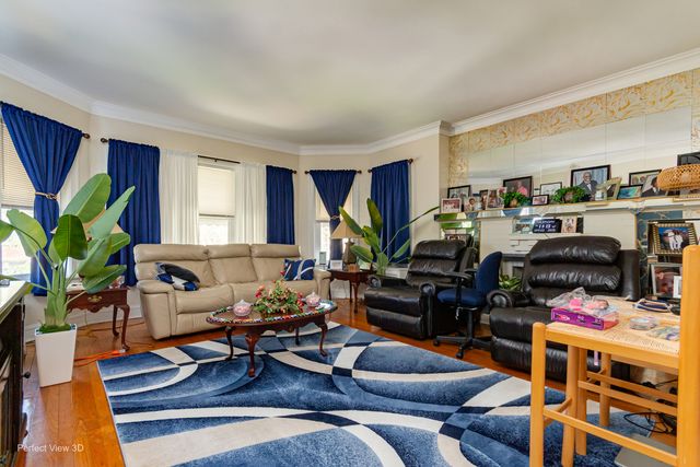 7829 S Cornell Avenue, Chicago, IL 60649