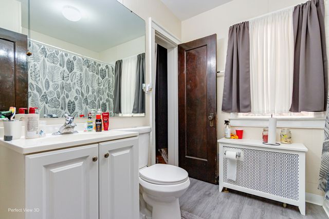 7829 S Cornell Avenue, Chicago, IL 60649