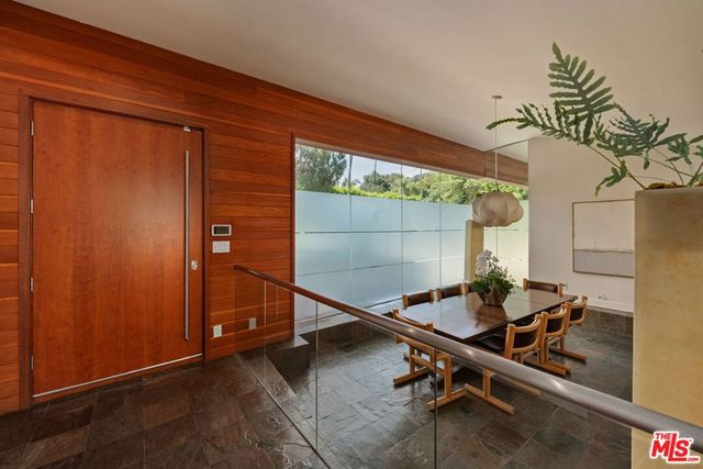 8137 Amor Road, Los Angeles, CA 90046