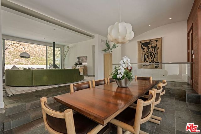 8137 Amor Road, Los Angeles, CA 90046