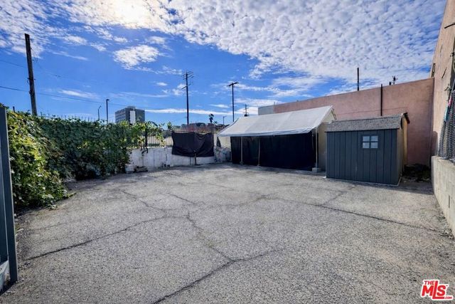 4620 S Central Avenue, Los Angeles, CA 90011