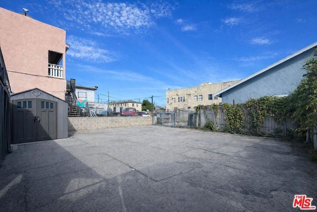 4620 S Central Avenue, Los Angeles, CA 90011