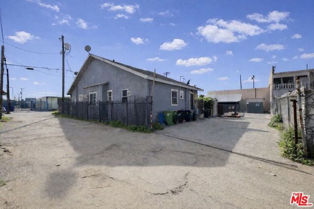 4620 S Central Avenue, Los Angeles, CA 90011