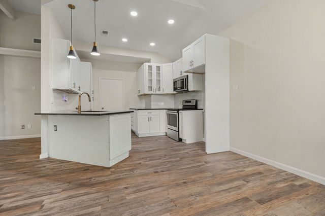 4337 Harvest Hill Road, Carrollton, TX 75010