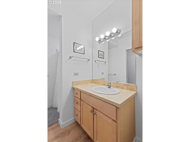 1134 Sw JEFFERSON St 208, Portland, OR 97201