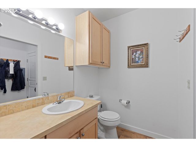 1134 Sw JEFFERSON St 208, Portland, OR 97201