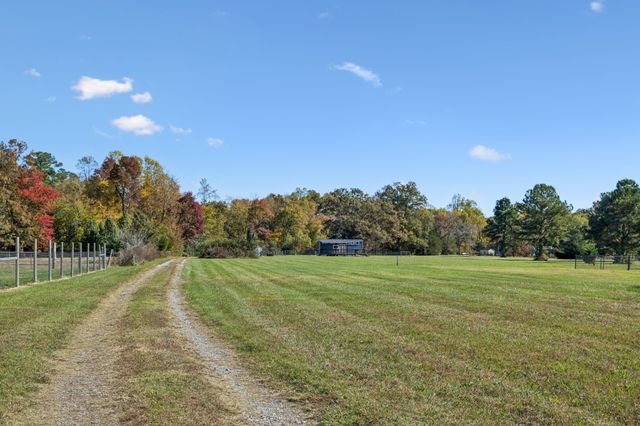 10849 Jim Cummings Hwy, Bradyville, TN 37026